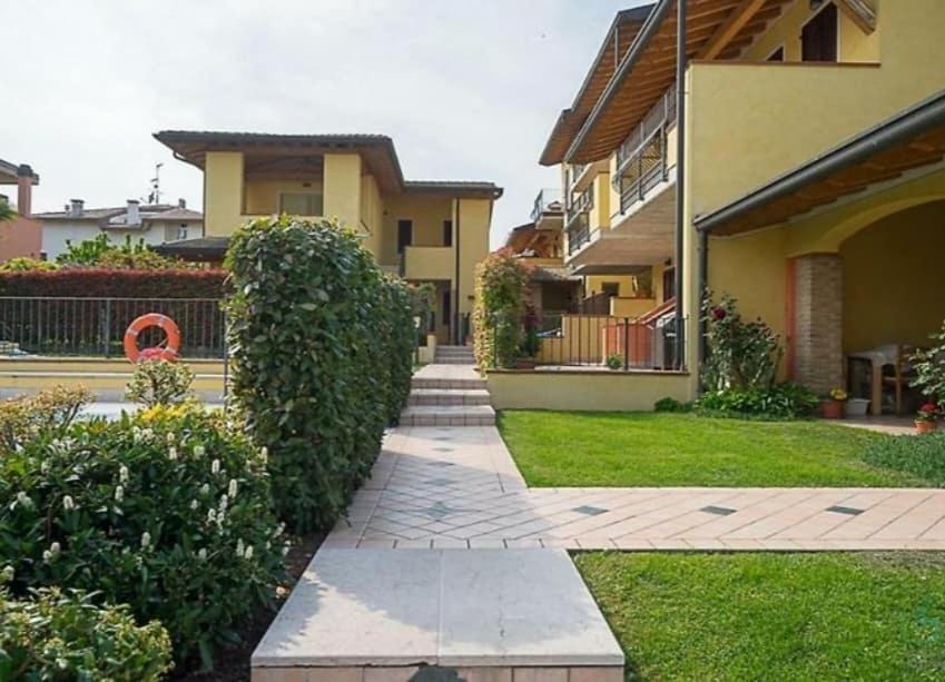 Hoya Apartment Sirmione Exterior foto